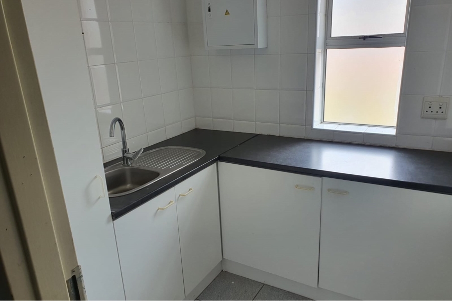 To Let commercial Property for Rent in Walmer Eastern Cape